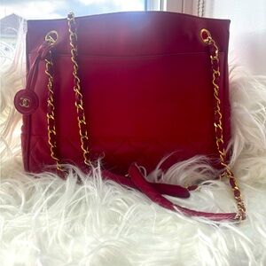 Chanel vintage calfskin chain shoulder bag with coa and dusty